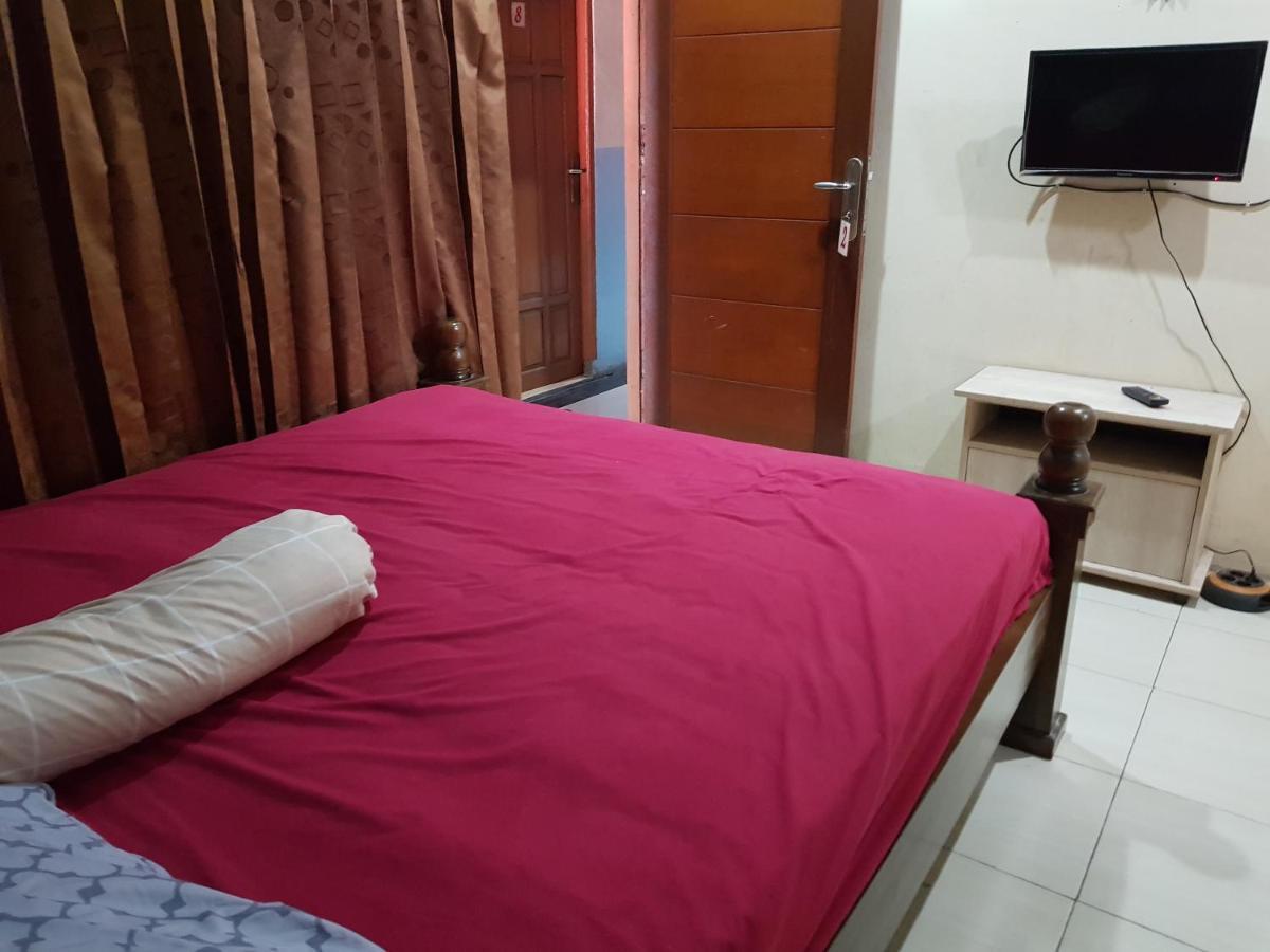 Hotel Alifah 1 Syariah Rawabokor Dua エクステリア 写真