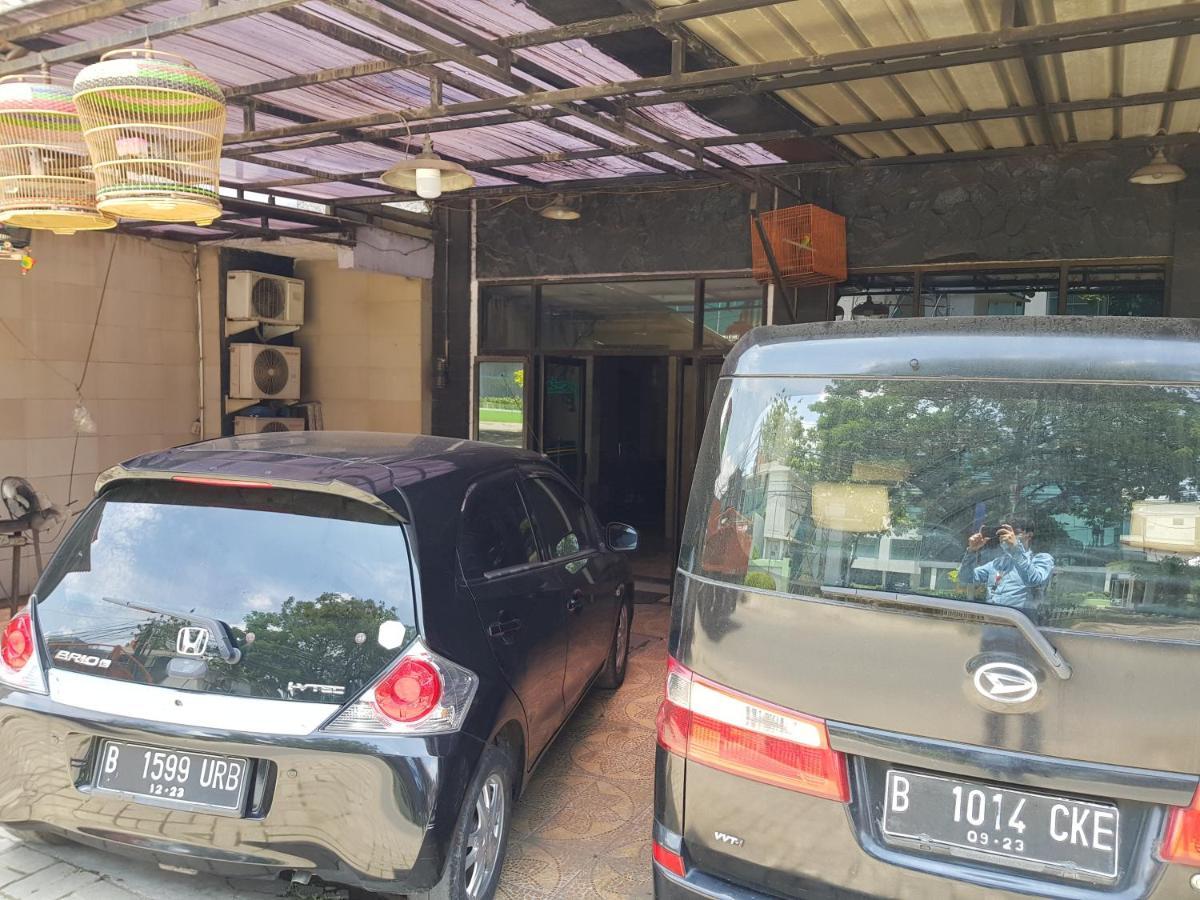 Hotel Alifah 1 Syariah Rawabokor Dua エクステリア 写真