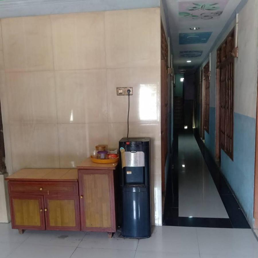 Hotel Alifah 1 Syariah Rawabokor Dua エクステリア 写真
