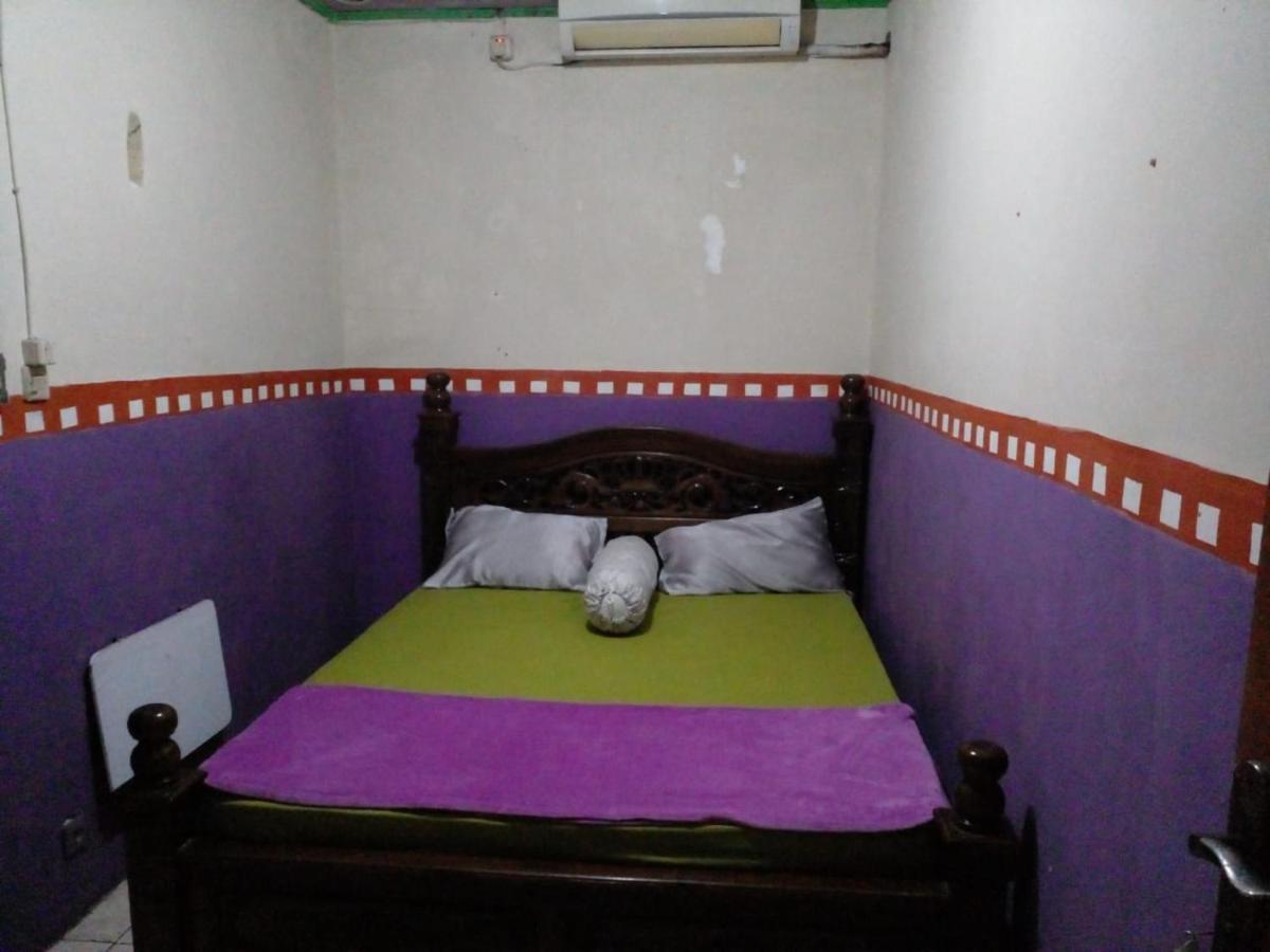 Hotel Alifah 1 Syariah Rawabokor Dua エクステリア 写真
